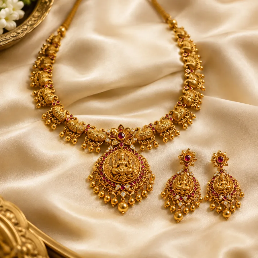 Gold Jewellery Set